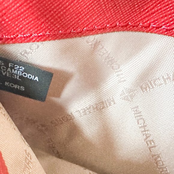 Michael Kors Jet Set Travel Large Three Quarter Zip Leather Wallet Red Chili - Picture 10 of 12